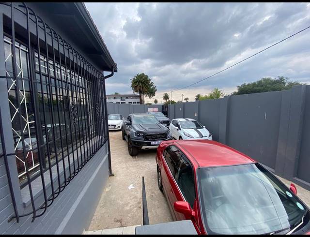 991M² WAREHOUSE TO LET IN MARAISBURG